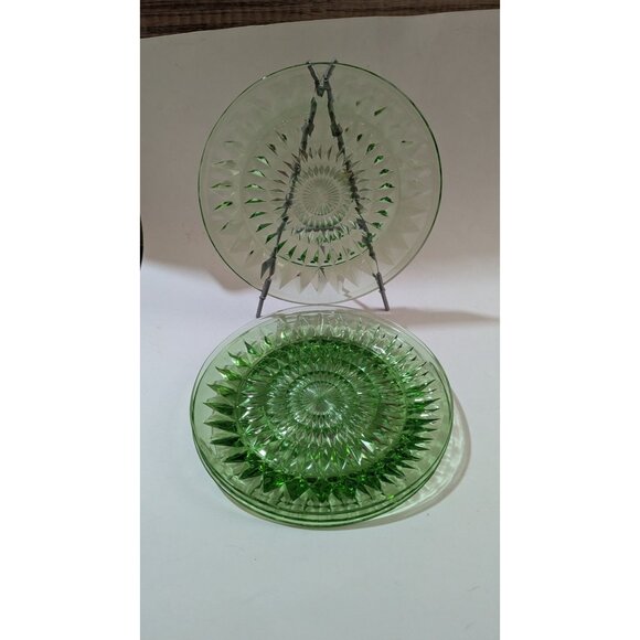 Jeanette Other - Vtg Jeanette Glass Green Depression Uranium Luncheon  Plates Cube  Set Of 4  9""